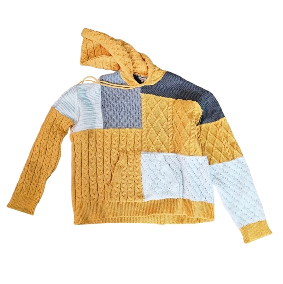 POL Colorblock Mixed Cable Knit Hoodie Sweater - Picture 7 of 7